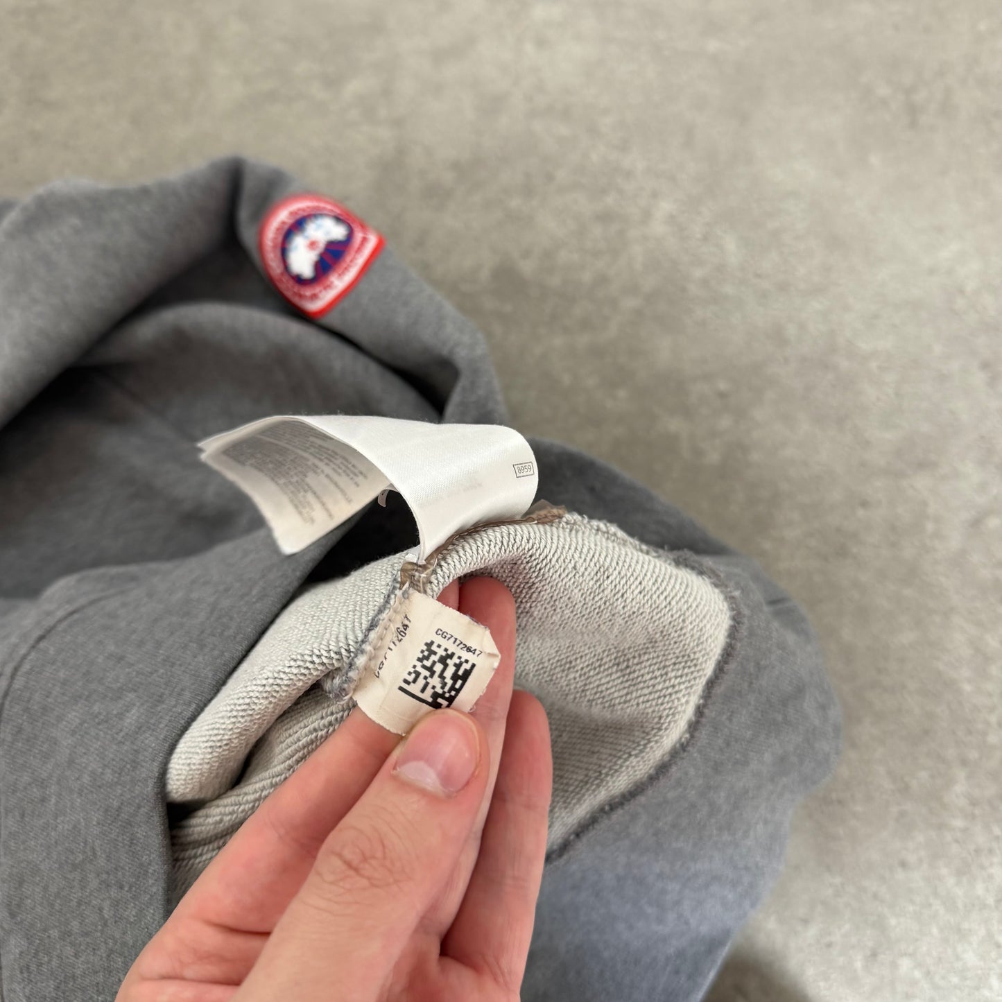 SWEATSHIRT - SIZE S