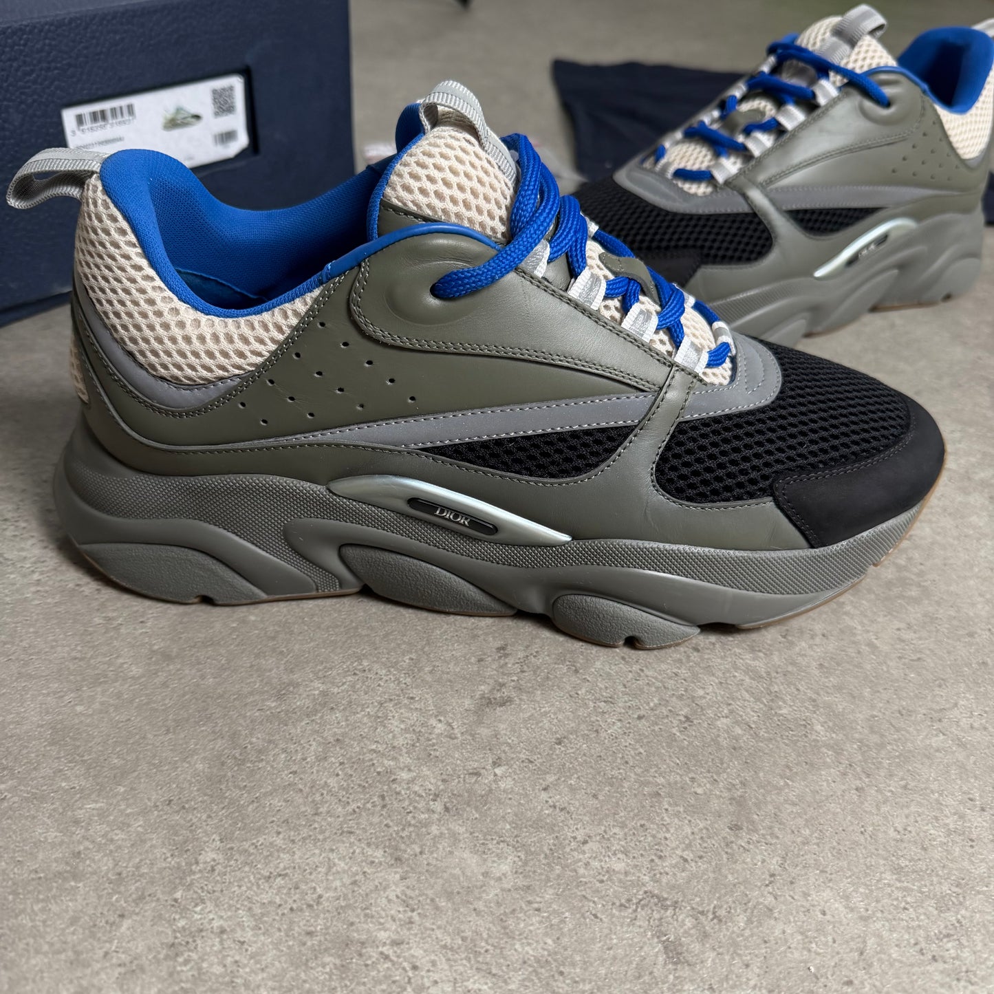 B22 TRAINER - SIZE UK 10