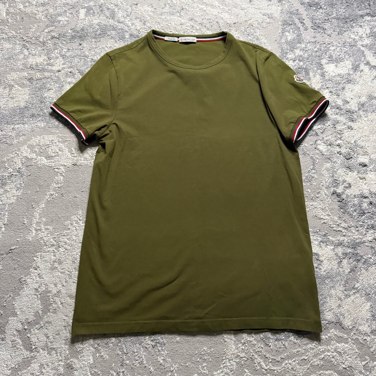 T-SHIRT - SIZE M (Fits XS/S)