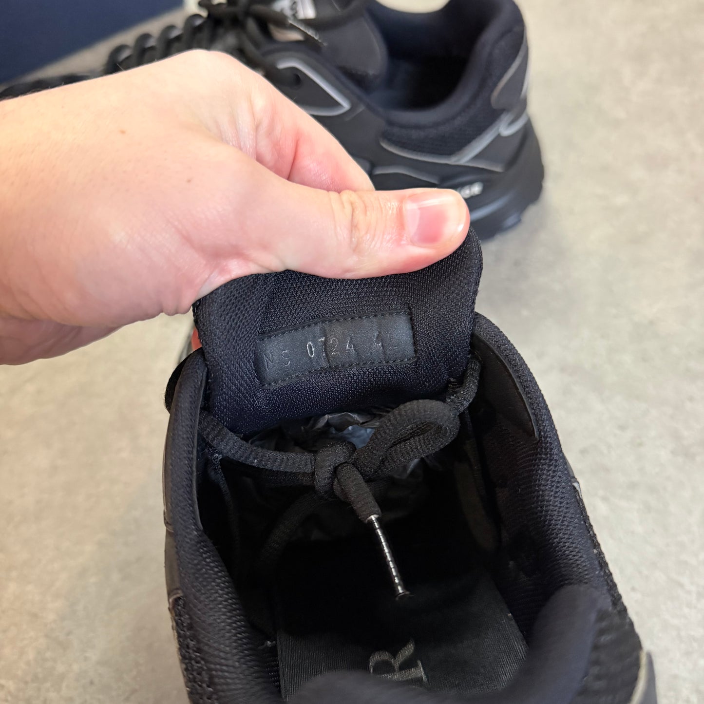 B30 TRAINER - SIZE UK 8