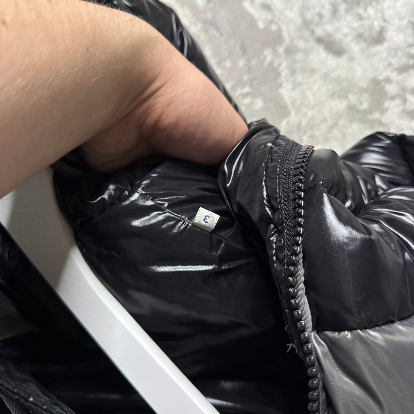 HARRY DOWN JACKET - SIZE 3 (Fits M)