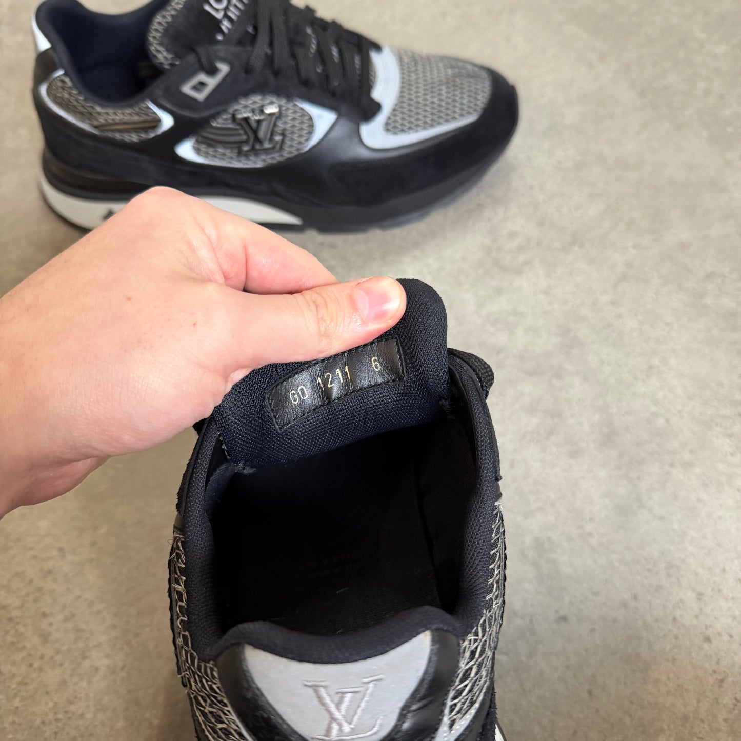 RUNAWAY TRAINER - SIZE LV 6 (Fit UK 7)